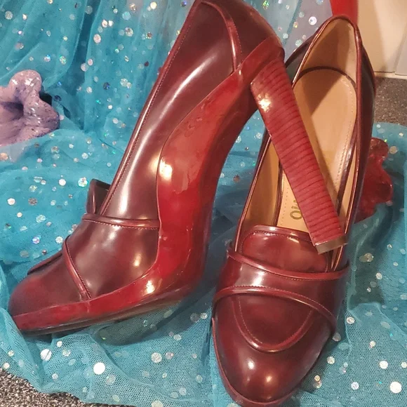 Salvatore Ferragamo Heels Shade of Red - Picture 12 of 15